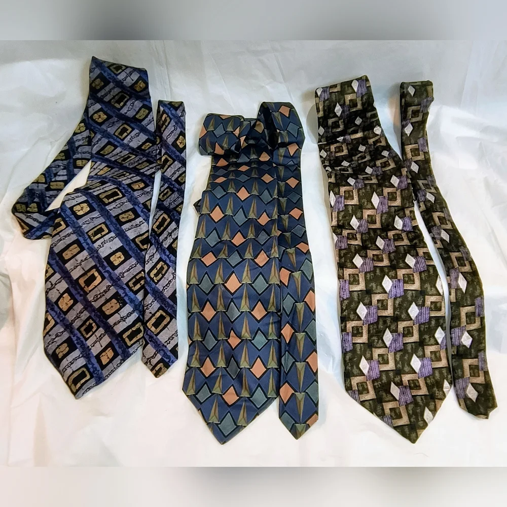 MULBERRY - 2 Mulberry Geometric Pattern Ties & 1 Thai Silk Tie Bundle‎